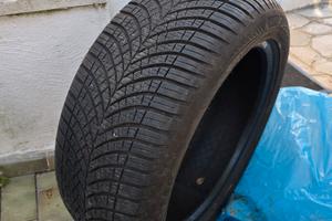 Gomma goodyear 225 50 18 4 stagioni