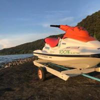 Moto d'acqua elettrica