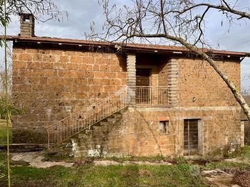 RUSTICO A SORIANO NEL CIMINO