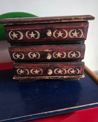 Cassettiera in legno da scrivania