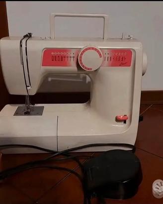 Macchina da cucire RS2000 CB Series