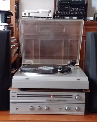 Coordinato Sharp con casse Pioneer