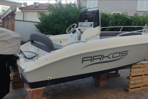 Barca arkos 537 con Mercury pro 40 70 del 2016