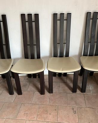 Sedie in legno con seduta in cuoio