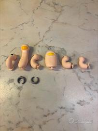 Dita finta per Crocs