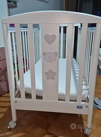 Lettino Pali con sbarre+materasso e lenzuola