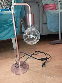 lampada da tavolo con lampadina led "love"