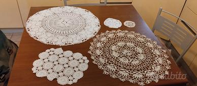 centrini all'uncinetto o al tombolo 