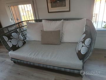 Divano per esterni ed interni della B&B