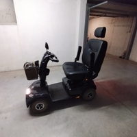 Scooter elettrico Invacare per disabili