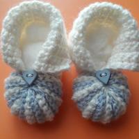 Scarpine neonato fatte a mano ad uncinetto nuove