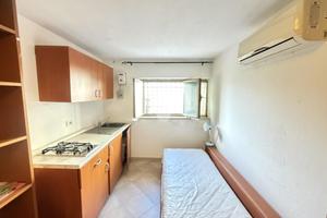 MONOLOCALE A CATANZARO