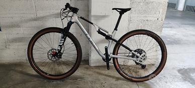 MTB Cube AMS ZERO99 Race 2024 NUOVA