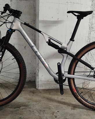 MTB Cube AMS ZERO99 Race 2024 NUOVA