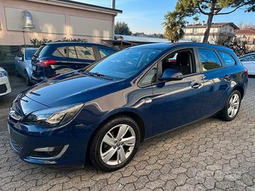 Opel Astra 1.4 Turbo 140CV Sports Tourer Cosmo*EUR