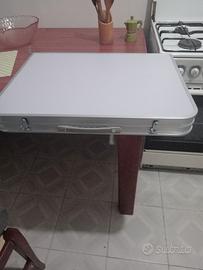 tavolo per campeggio richiudibile a valigietta