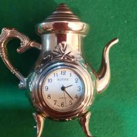 orologio vintage in miniatura