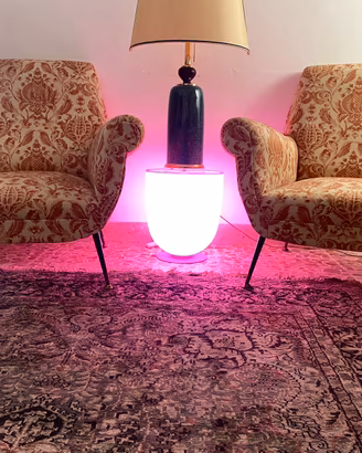 Splendido tavolino /pouf. design Della Modo