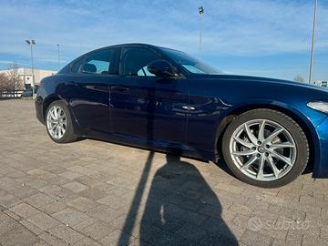 Alfa Giulia 2.2 160cv