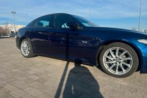 Alfa Giulia 2.2 160cv