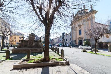 2 LOCALI A VITERBO