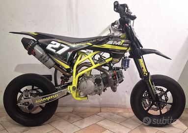 Pitbike Scarabelli SBK completa o solo ciclistica