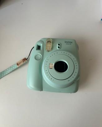 polaroid instax mini 9