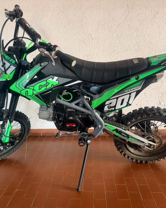 Moto pit bike 125 4T