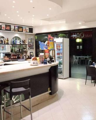 Attività / Licenza di 95 m² con 1 locale a Castigl