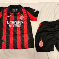 Kit calcio Milan
