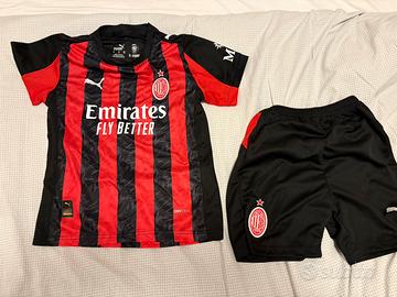 Kit calcio Milan