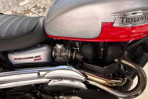 Moto Triumph scarampler