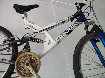 bicicletta da riparare 