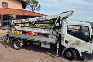 Nissan Cabstar 35.11 con piattaforma aerea CTE