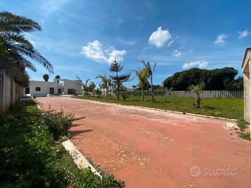 Villa con giardino