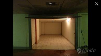 Grande garage 31mq zona Certosa