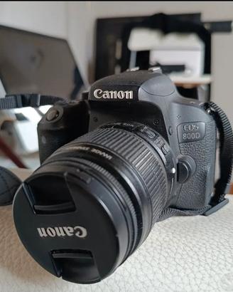 reflex Canon EOS 800d + obiettivo Canon 18-55m