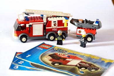 LEGO City Fire Truck – Set n° 7239 (ANNO 2005)