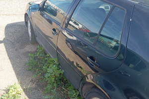 Golf4 motore fuso carrozzeria appena rifatta