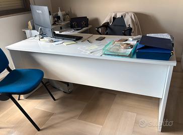 crivania da ufficio completa di tavolo dattilo