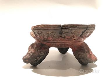 Braciere treppiede antico lavorato 