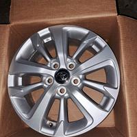 Cerchi in lega base Toyota Yaris Cross