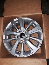 Cerchi in lega base Toyota Yaris Cross