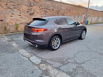 alfaromeo stelvio 2.2 190cv executive motore rotto