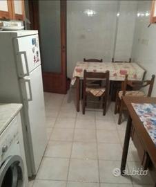 MONTI TIBURTINi TRILOCALE CON BALCONE E POSTO AUTO