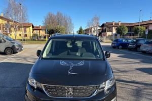 PEUGEOT RIFTER PER TRASPORTO DISABILI