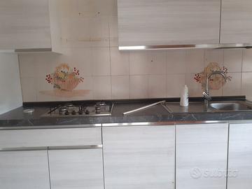 Cucina Moderna, Effetto Legno + elettrodomestici