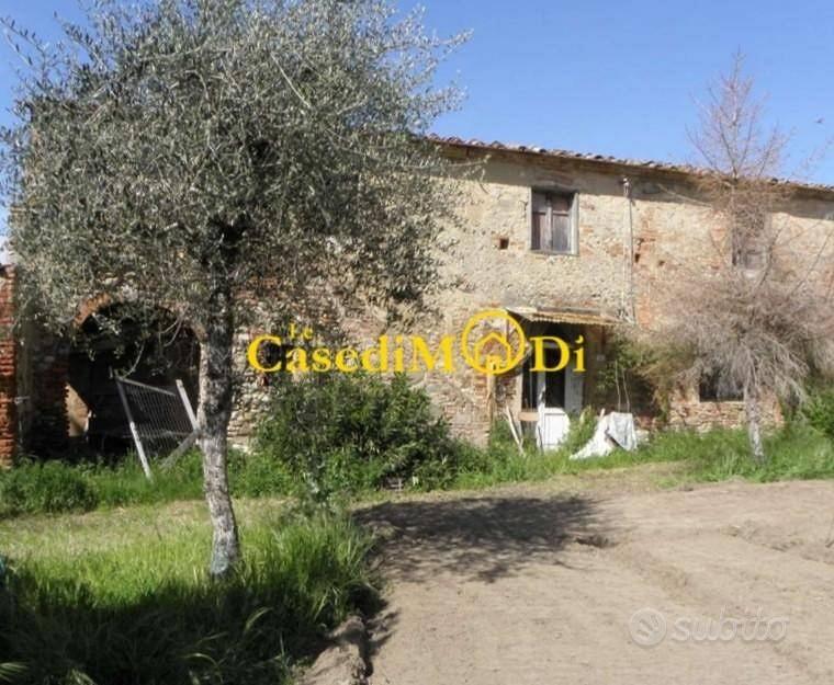 Rustico / Casale di 330 m² con più di 5 locali e p - Vista 2