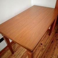 tavolo in ciliegio della veneta cucine 