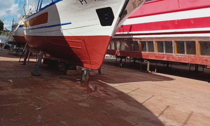 Barca peschereccio+ licenza +volvo penta